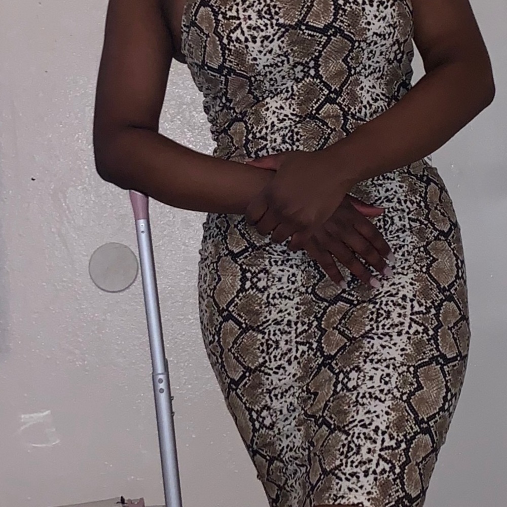 Popular  Indonesia 2 piece snake print